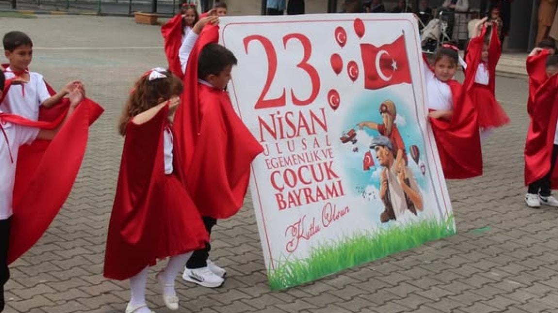 23 Nisan Ulusal Egemenlik ve Çocuk Bayramı okulumuzda düzenlenen törenle coşkuyla kutlandı.